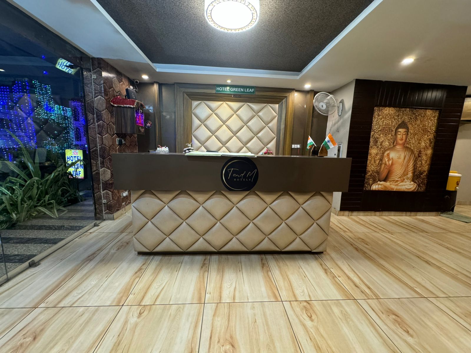 Green Leaf By T... image