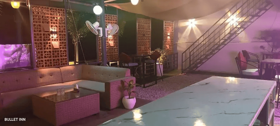 HOTEL BULLET IN image