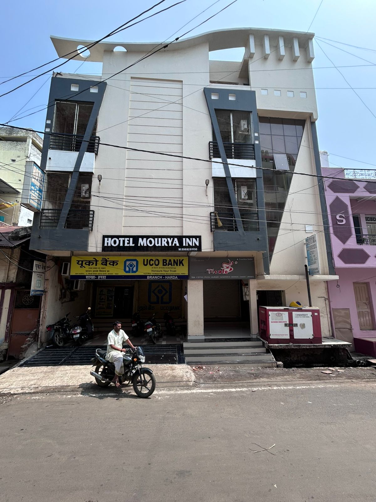 hotel mourya inn image