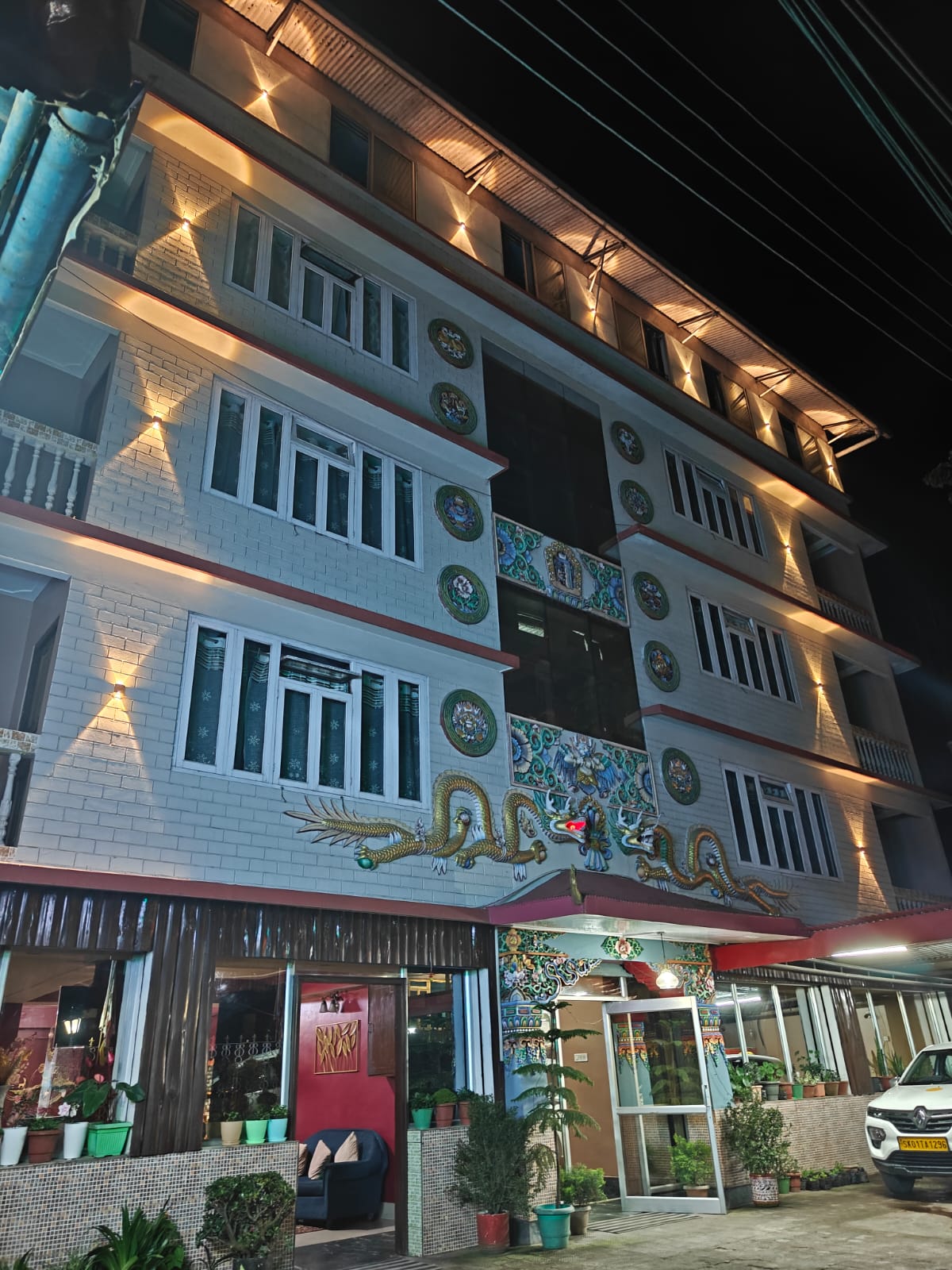 Hotel SunMount Mayal Retreat image