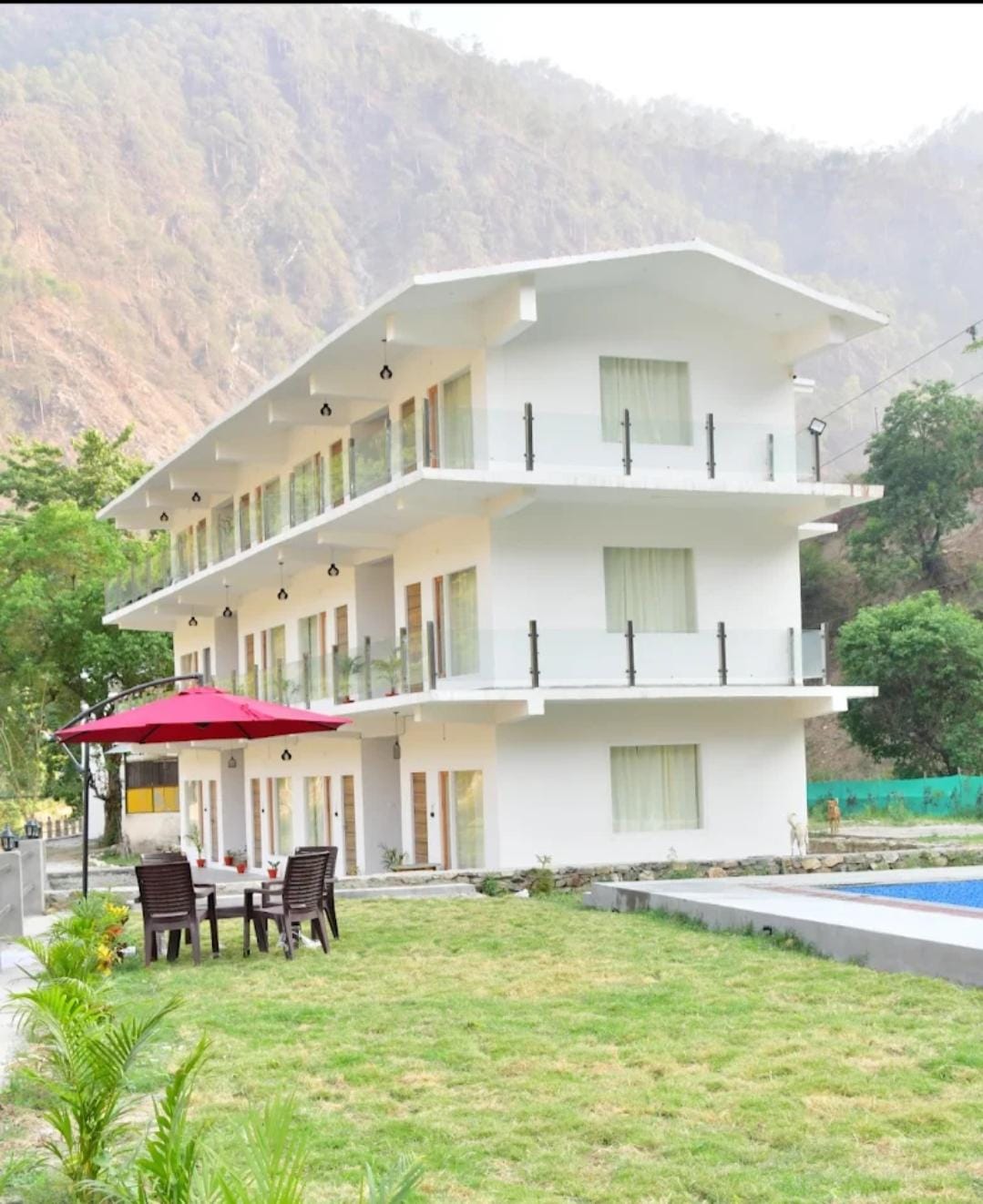 the river side resort image