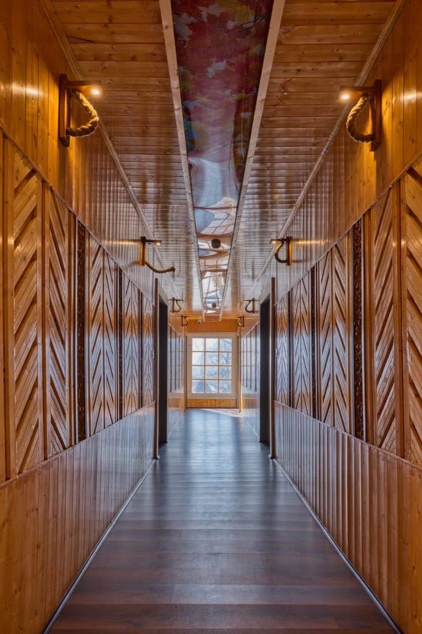 Xenious White House Eco... image